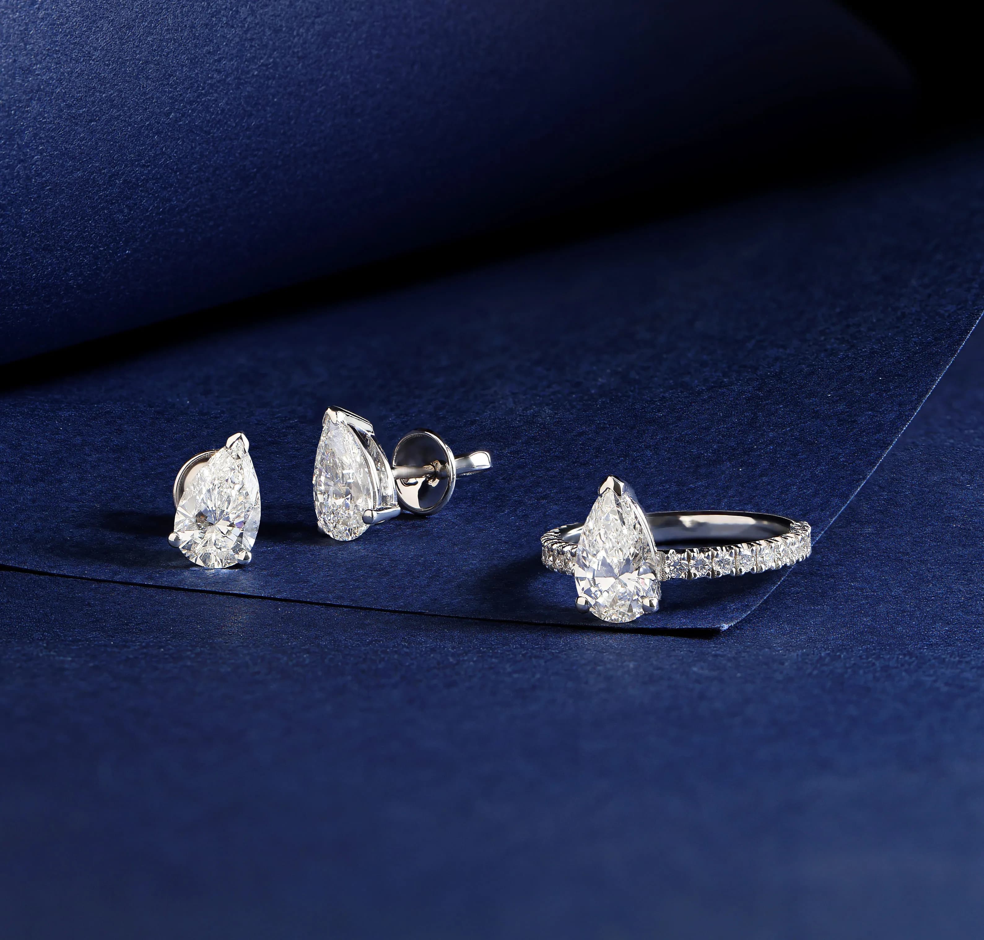 Каблучка з лабораторним діамантом форми груша Drop diamond R22 (17)